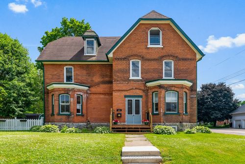 {{alt}} | Card Image