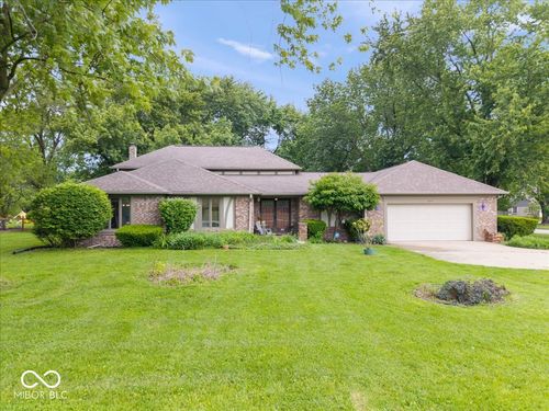 7018 Creekwood Est, Brownsburg, IN, 46112-8424 | Card Image