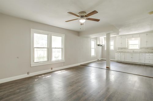 4717 Breezy Hill St, Midlothian, TX, 76065-4301 | Card Image
