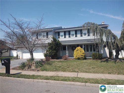 1755 Peachtree Cir, Whitehall, PA, 18052-4305 | Card Image