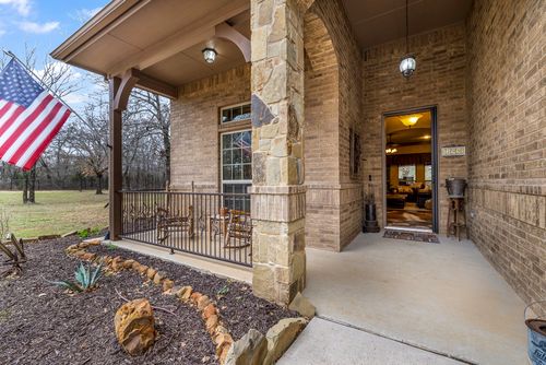 295 Lone Oak, Mineral Wells, TX, 76067-1462 | Card Image