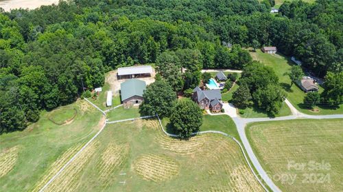 5610 Golden Pond Dr, Indian Trail, NC, 28079-4265 | Card Image