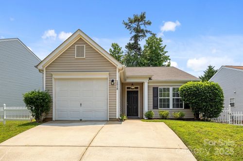 2618 Oasis Ln, Charlotte, NC, 28214-8863 | Card Image