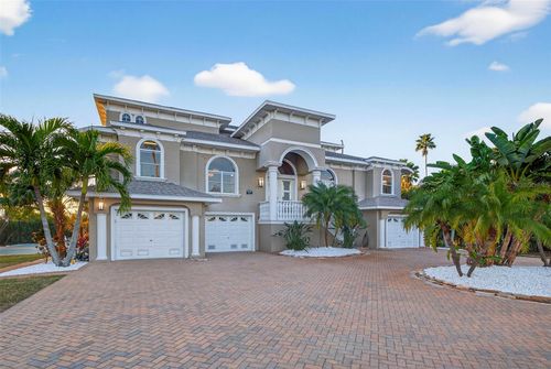 8880 Commodore Dr, Seminole, FL, 33776-1907 | Card Image