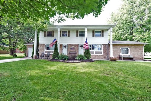 6193 New Taylor Rd, Orchard Park, NY, 14127-2343 | Card Image