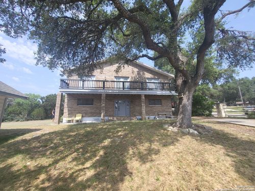108 Oak Crst, Canyon Lake, TX, 78133-4365 | Card Image