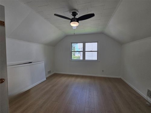 161 Harvard Dr, Hartsdale, NY, 10530-2022 | Card Image