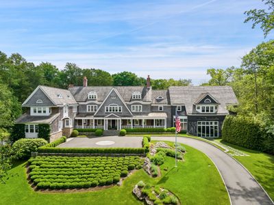 9 Cowdray Park Drive, House other with 6 bedrooms, 7 bathrooms and null parking in Greenwich CT | Image 2