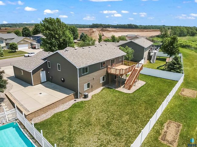 1313 W Creekside Dr, House other with 5 bedrooms, 3 bathrooms and null parking in Brandon SD | Image 35