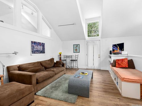 215 Beauregard, San Antonio, TX, 78204-1304 | Card Image