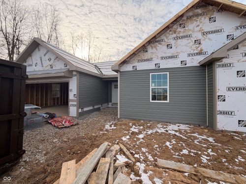 553 Mill Spgs, Coatesville, IN, 46121-8950 | Card Image