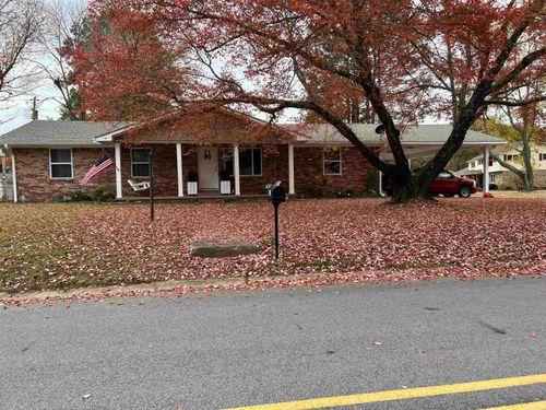 131 Cloverdale Blvd, Searcy, AR, 72143-5911 | Card Image