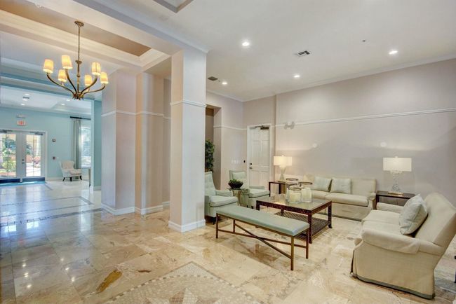 APT-304 - 720 S Sapodilla Ave, Condo with 2 bedrooms, 2 bathrooms and null parking in West Palm Beach FL | Image 10