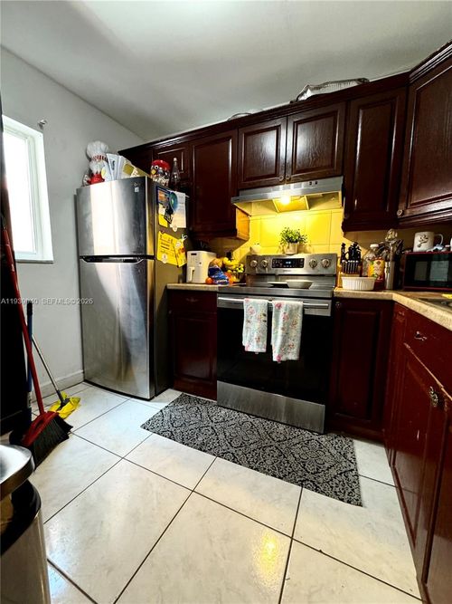 250-19729 Sw 114th Ave, Miami, FL, 33157-1054 | Card Image