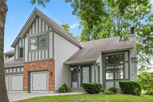 10614 W 115th St, Overland Park, KS, 66210-3002 | Card Image