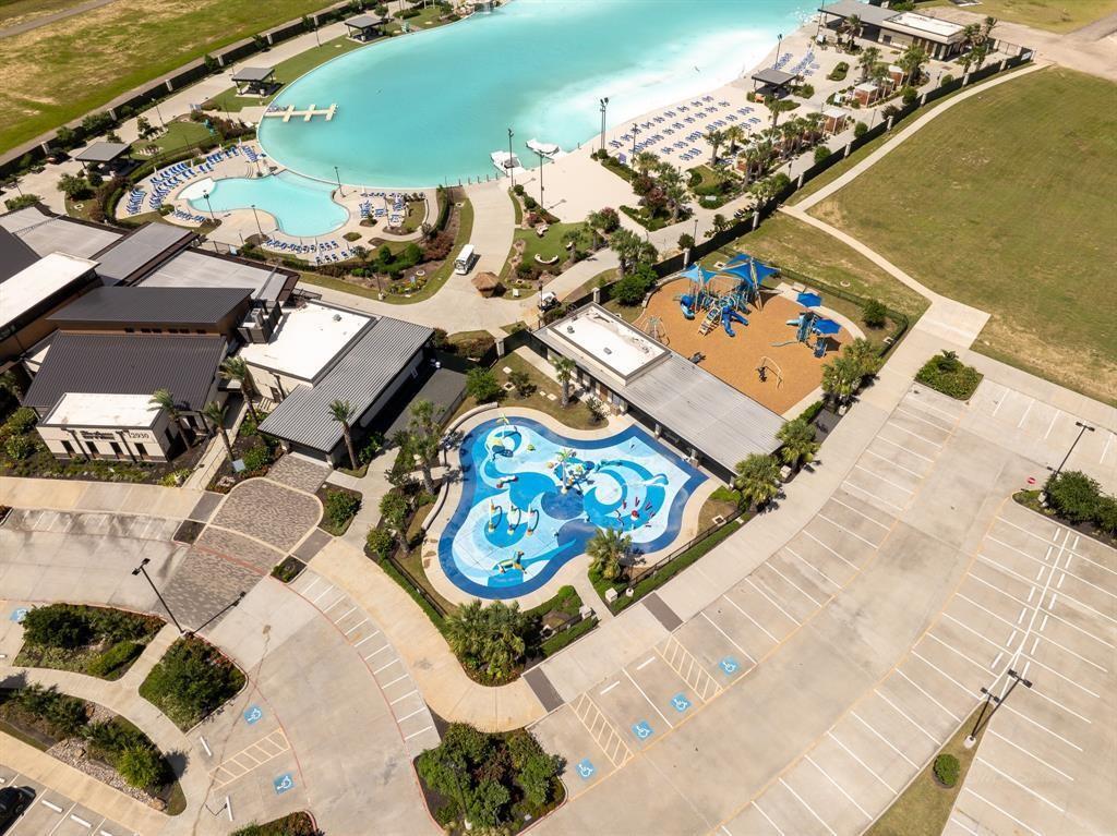 Residential in La Marque 5