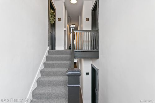 104-259 W 9 Mile Road, Ferndale, MI, 48220 | Card Image