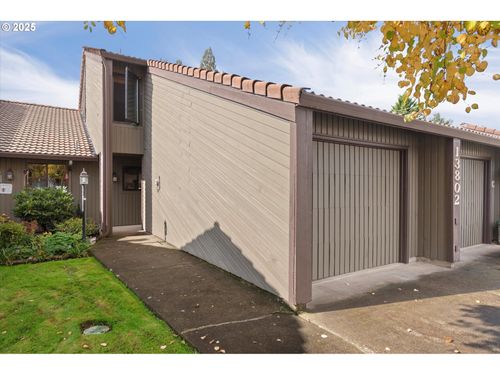 13802 Nw 10th Ct, Vancouver, WA, 98685-2932 | Card Image