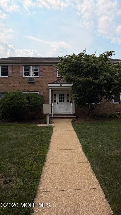 e-80 Manchester Ct, Freehold, NJ, 07728-3220 | Card Image