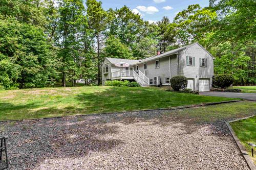 6 Currier Dr, Londonderry, NH, 03053-3210 | Card Image
