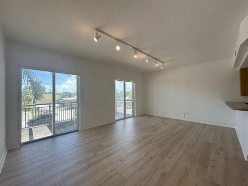 apt-208-2631 Ne 14th Ave, Wilton Manors, FL, 33334-4399 | Card Image