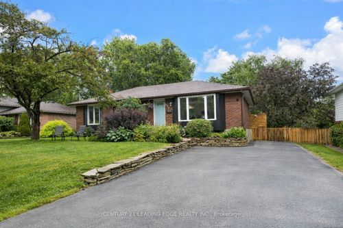 306 Lindan (Room 1) Avenue, Selwyn, ON, K9L1K6 | Card Image