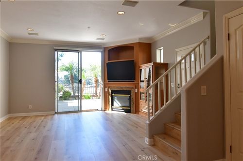 2354 Sunningdale Dr, Tustin, CA, 92782-1086 | Card Image