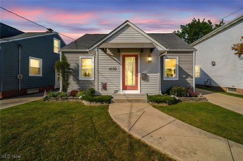 6110 Traymore Ave, Brooklyn, OH, 44144-3741 | Card Image