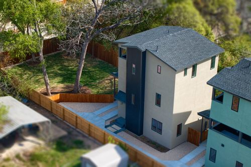 3-2818 E 22nd St, Austin, TX, 78722-1704 | Card Image