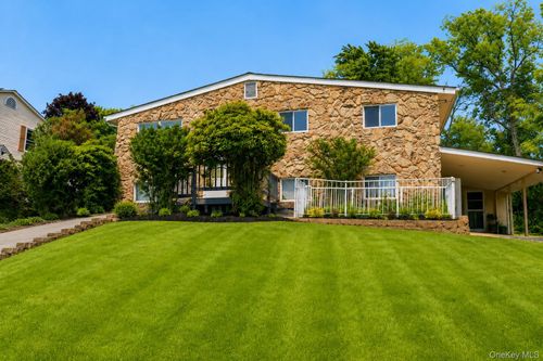 3 Tulip Ln, Monroe, NY, 10950-1016 | Card Image
