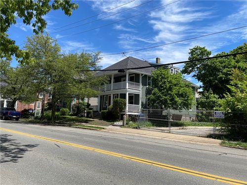 b-439 Broadway, Newport, RI, 02840-1778 | Card Image