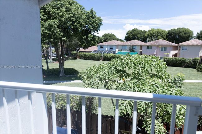 10919 Nw 67 Th Ter, House other with 4 bedrooms, 3 bathrooms and null parking in Doral FL | Image 34