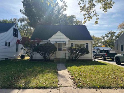 1110 E Mitchell Ave, Waterloo, IA, 50702-3345 | Card Image