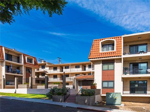 111-900 N Cedar Ave, Inglewood, CA, 90301-4735 | Card Image