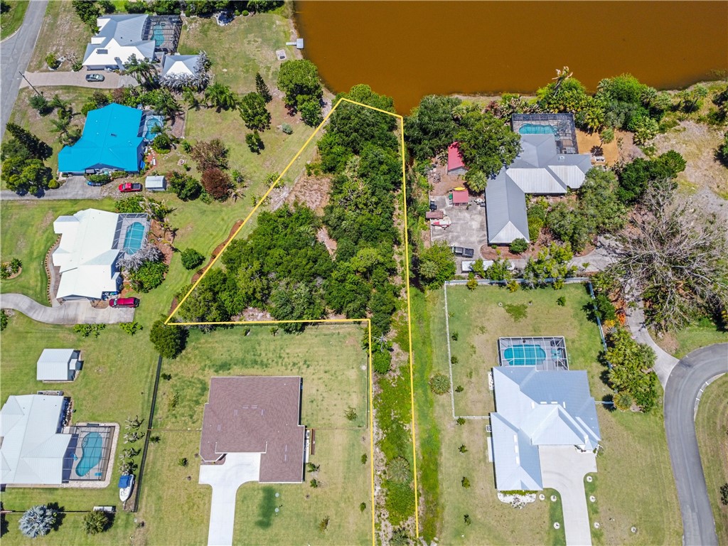 Land in Sebastian