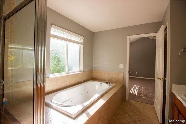 1058 Arthur Dr, House other with 4 bedrooms, 3 bathrooms and null parking in Troy MI | Image 15