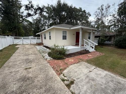 3011 S Meridian St, Tallahassee, FL, 32301-6927 | Card Image
