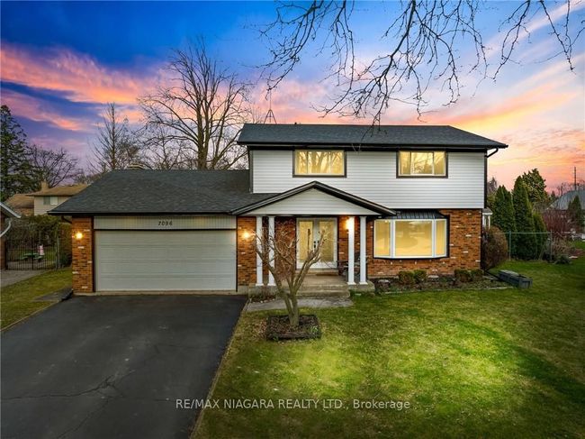 7096 Brian Cres, House other with 4 bedrooms, 4 bathrooms and 3 parking in Niagara Falls ON | Image 2