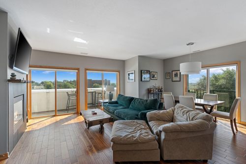 unit-407-3000 Raleigh Ave, Saint Louis Park, MN, 55416-2384 | Card Image