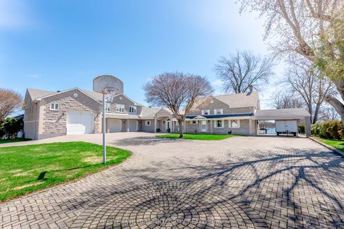 6780 Pilon Point Rd, Summerstown, ON, K0C2E0 | Card Image