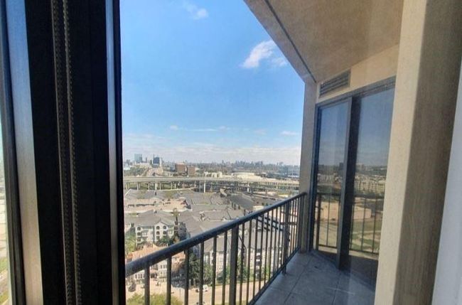 APT-1703 - 3350 Mccue Rd, Condo with 2 bedrooms, 2 bathrooms and 2 parking in Houston TX | Image 9