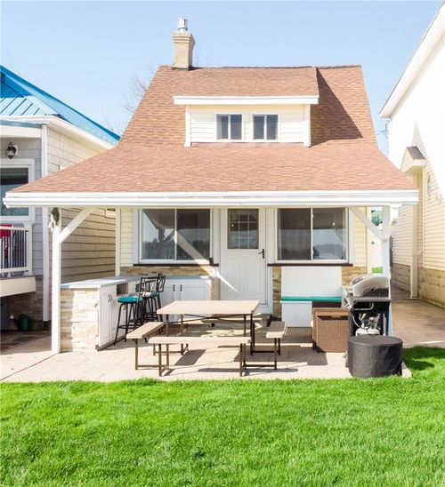 8546 Gardenier Ln, Sodus Point, NY, 14555-9718 | Card Image