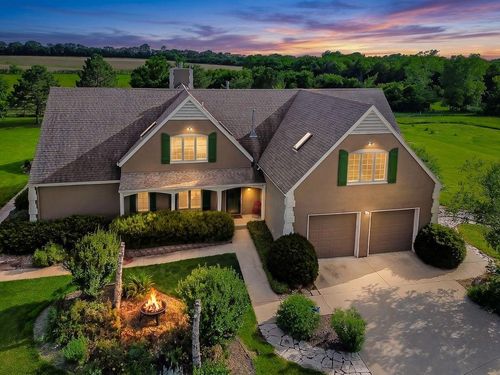 1949 N 900th Rd, Eudora, KS, 66025-9178 | Card Image