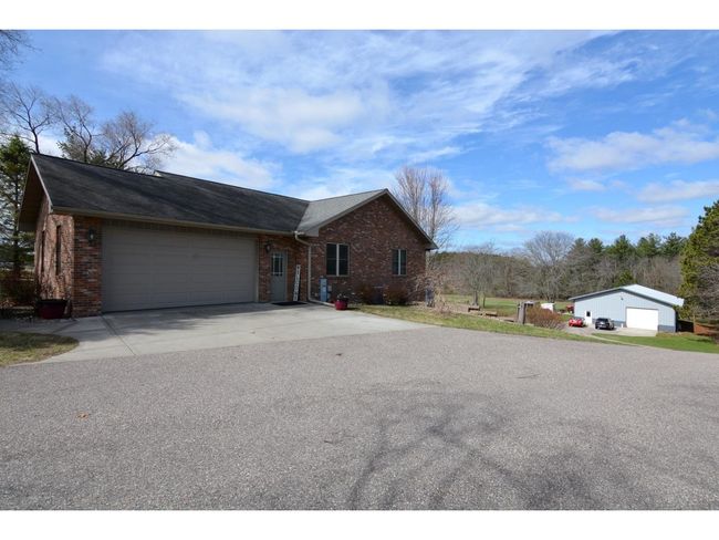 S3008 Ault Rd, House other with 3 bedrooms, 3 bathrooms and null parking in REEDSBURG WI | Image 5