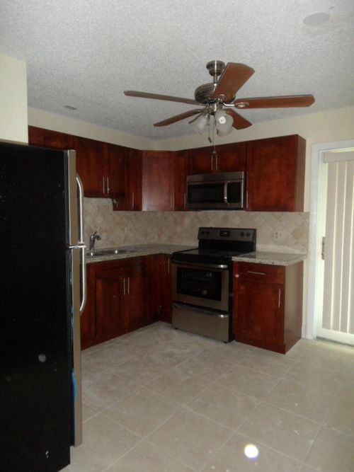 2-2724 Sw 46th St, Fort Lauderdale, FL, 33312-5635 | Card Image