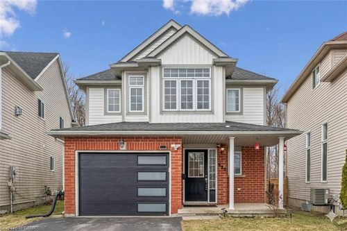 535 Blue Beech Blvd, Waterloo, ON, N2V2T4 | Card Image