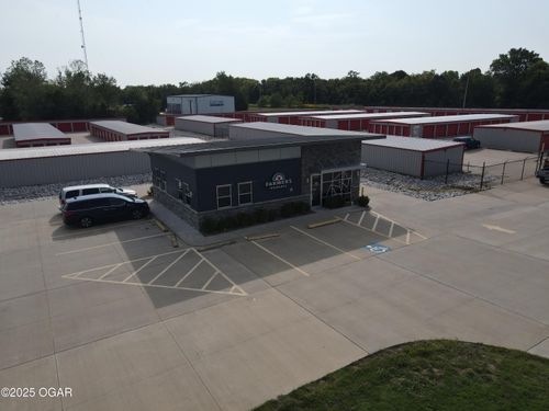 2021 S Schifferdecker Ave, Joplin, MO, 64804-0064 | Card Image