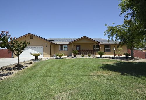 34921 Bonadelle Ave, Madera, CA, 93636-8492 | Card Image