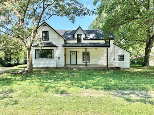 6 W Mill St, Butler, MO, 64730-1536 | Card Image