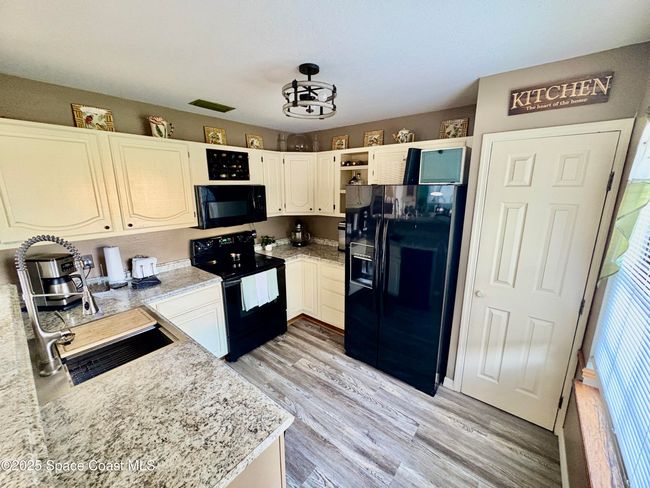 6860 Cairo Rd, House other with 3 bedrooms, 3 bathrooms and null parking in Cocoa FL | Image 10